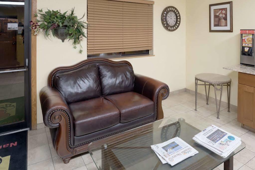 Super 8 By Wyndham Nampa Otel Dış mekan fotoğraf