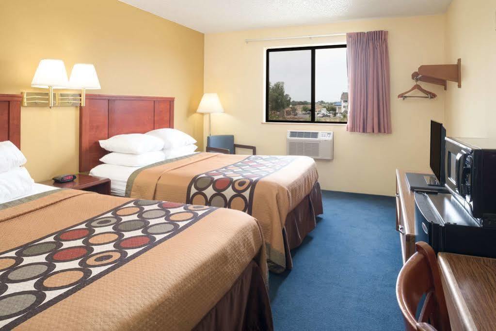 Super 8 By Wyndham Nampa Otel Dış mekan fotoğraf