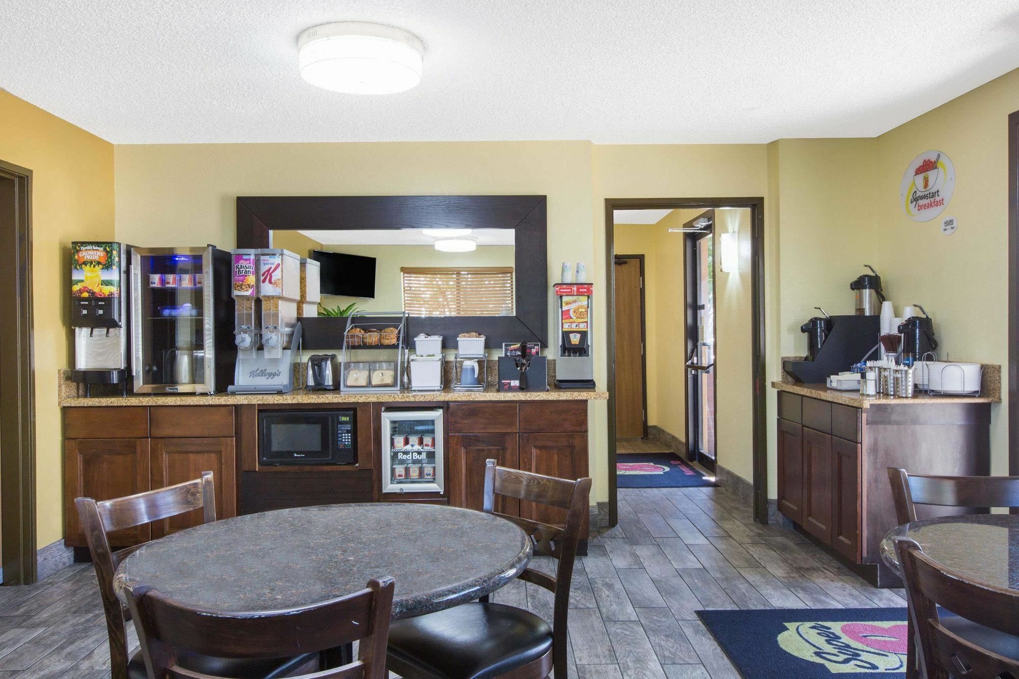 Super 8 By Wyndham Nampa Otel Dış mekan fotoğraf